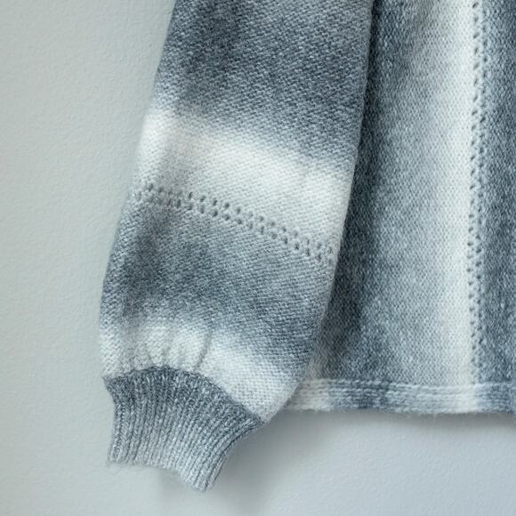 Cozy Winter Picadilly Canada Gradient Knit Gray Sweater Pullover Size S - Picture 5 of 11